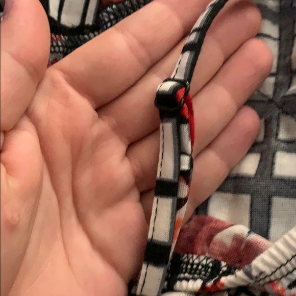 Cami, never worn: tag still is still on shirt. - Picture 4 of 5